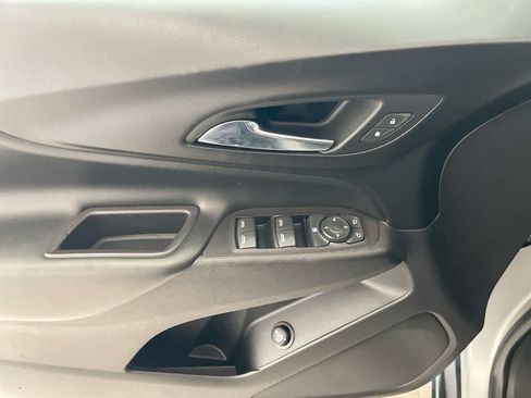 Used 2020 Chevrolet Equinox LT AWD/4WD image 13