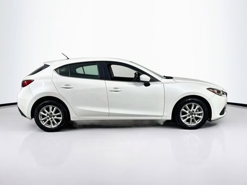 Used 2016 MAZDA MAZDA3 i Sport w/ Preferred Equipment Package FWD image 4
