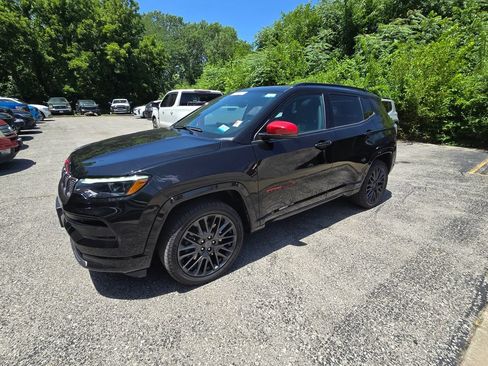 Used 2023 Jeep Compass Limited w/ Elite Group for (Red) Edition AWD/4WD image 2