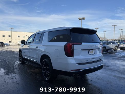 Used 2025 GMC Yukon XL Denali image 5