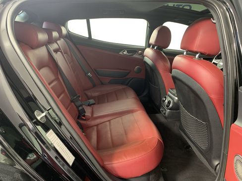 Used 2018 Kia Stinger GT2 AWD/4WD image 36