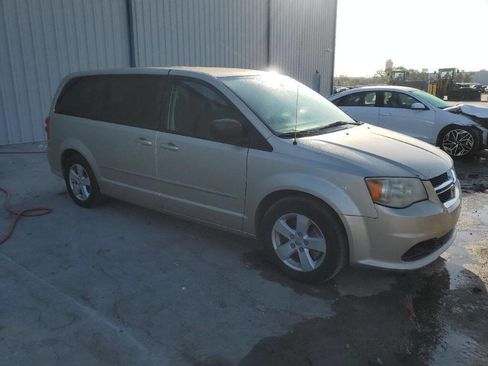 Used 2013 Dodge Grand Caravan SE image 3