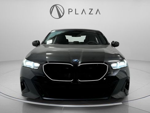 New 2026 BMW 550e xDrive image 8