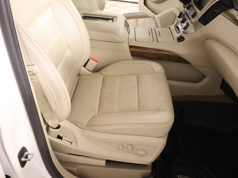 Used 2020 GMC Yukon XL Denali AWD/4WD image 15