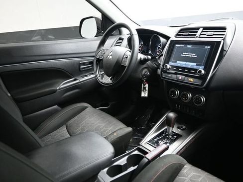 Used 2024 Mitsubishi Outlander Sport LE AWD/4WD image 14