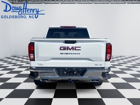 New 2026 GMC Sierra 1500 SLE image 4