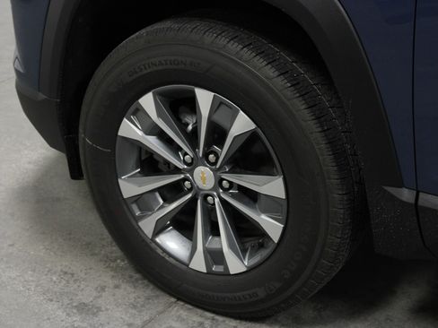 New 2026 Chevrolet Equinox LT w/ Convenience Package II image 10