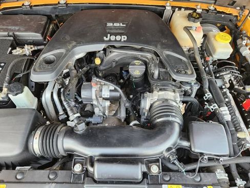 Used 2021 Jeep Wrangler Unlimited Rubicon AWD/4WD image 33