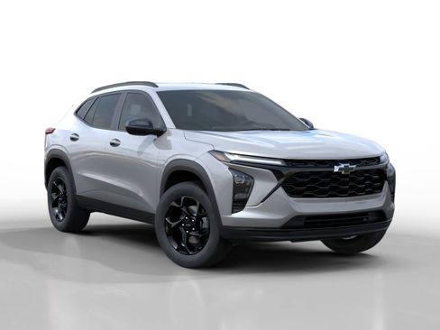 New 2026 Chevrolet Trax LT FWD image 2