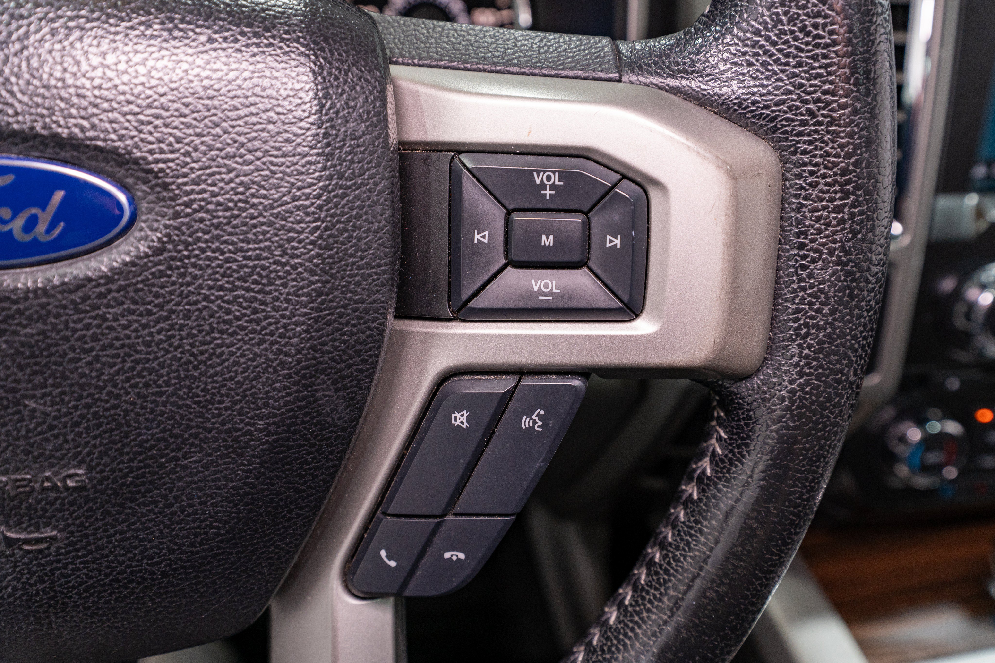 Used 2016 Ford F150 Lariat RWD image 32