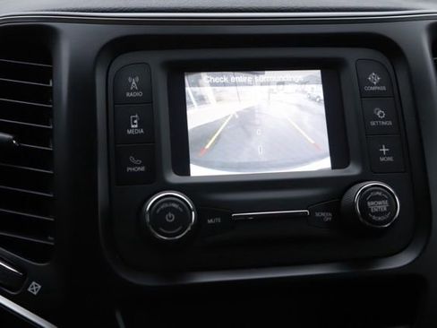 Used 2019 Jeep Cherokee Sport image 20