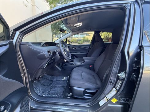 Used 2016 Toyota Prius Two FWD image 34