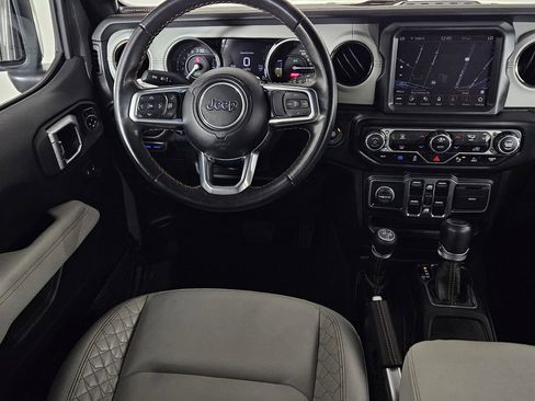 Used 2022 Jeep Wrangler Unlimited Sahara image 8