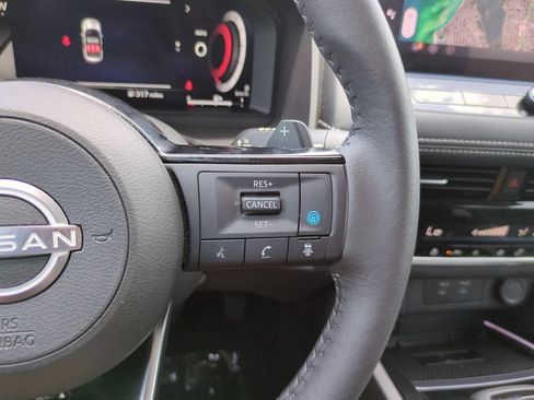Certified 2024 Nissan Rogue SL FWD image 21