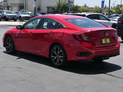 Used 2019 Honda Civic Sport image 6