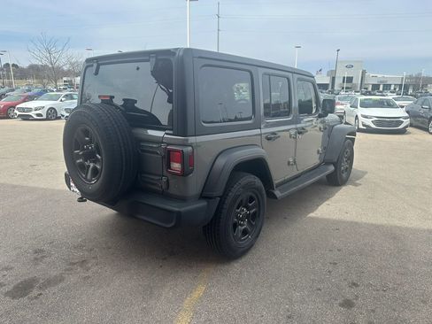 Used 2021 Jeep Wrangler Unlimited Sport AWD/4WD image 5