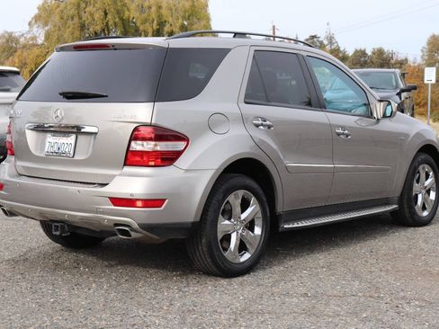 Used 2009 Mercedes-Benz ML 320 BlueTEC 4MATIC image 10