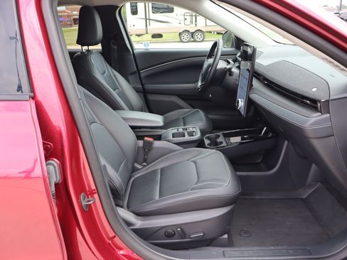 Used 2025 Ford Mustang Mach-E Premium AWD/4WD image 12