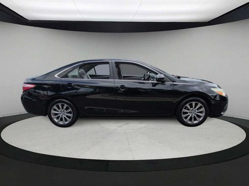 Used 2016 Toyota Camry XLE FWD image 9