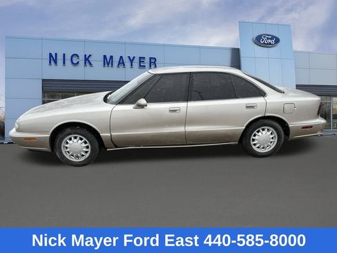 Used 1997 Oldsmobile 88 Royale LS image 4