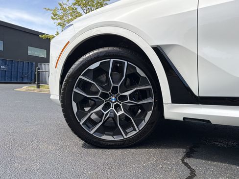 Used 2024 BMW X7 M60i w/ Executive Package AWD/4WD image 19