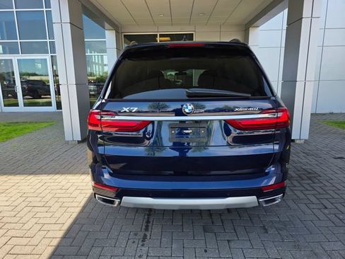 Used 2022 BMW X7 xDrive40i w/ Executive Package AWD/4WD image 3