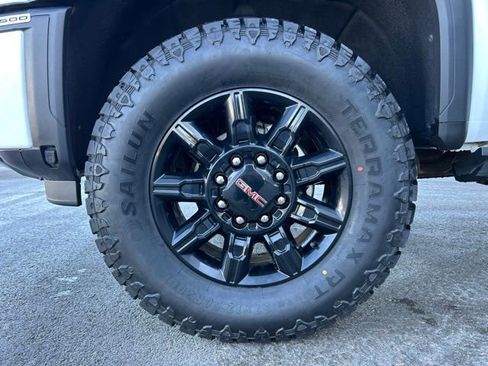 Used 2024 GMC Sierra 3500 AT4 w/ AT4 Preferred Package image 13
