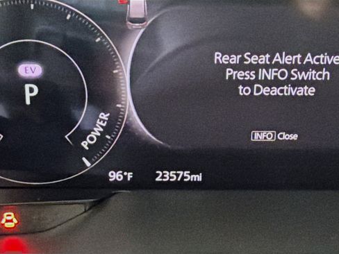 Used 2024 MAZDA CX-90 Plug-In Hybrid w/ Premium Pkg AWD/4WD image 18