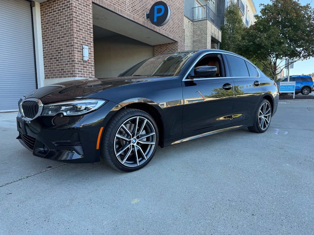 Used 2021 BMW 330i xDrive Sedan w/ Premium Package AWD/4WD image 1