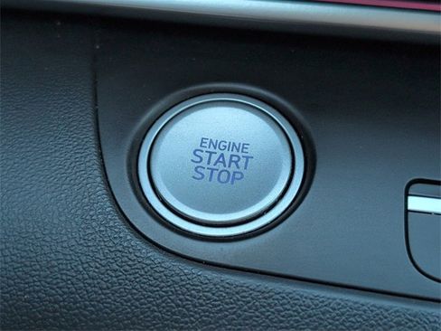 Used 2022 Hyundai Elantra Limited w/ Cargo Package image 22