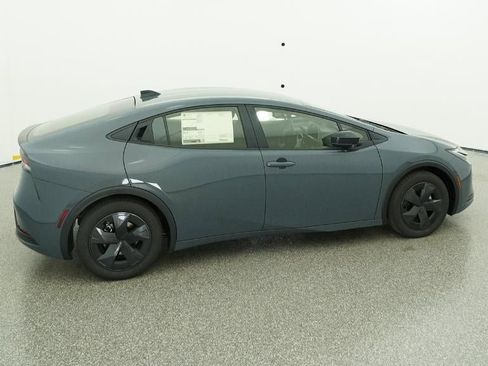 New 2026 Toyota Prius LE image 10