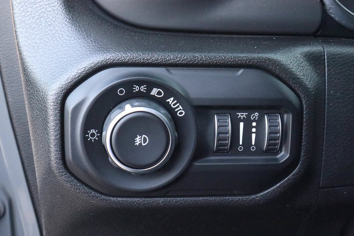 Used 2022 Jeep Wrangler Unlimited Sport AWD/4WD image 18