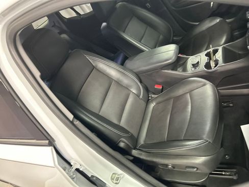 Used 2023 GMC Terrain SLT w/ Elevation Edition image 25