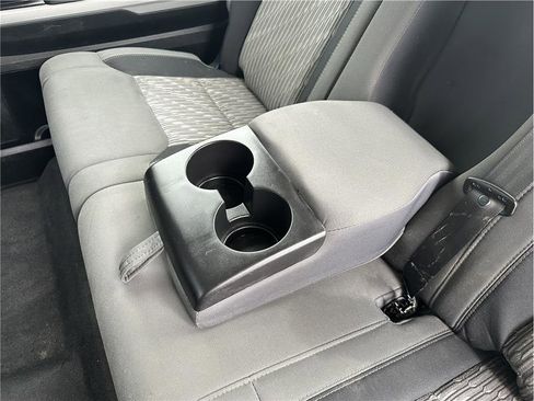 Used 2018 Toyota Tundra SR5 w/ SR5 Upgrade Package AWD/4WD image 17