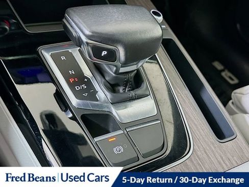 Used 2023 Audi Q5 2.0T Premium w/ Convenience Package image 17