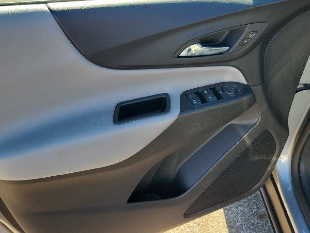 Used 2023 Chevrolet Equinox LT FWD image 8