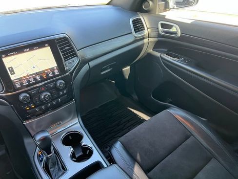 Used 2021 Jeep Grand Cherokee Laredo X AWD/4WD image 32