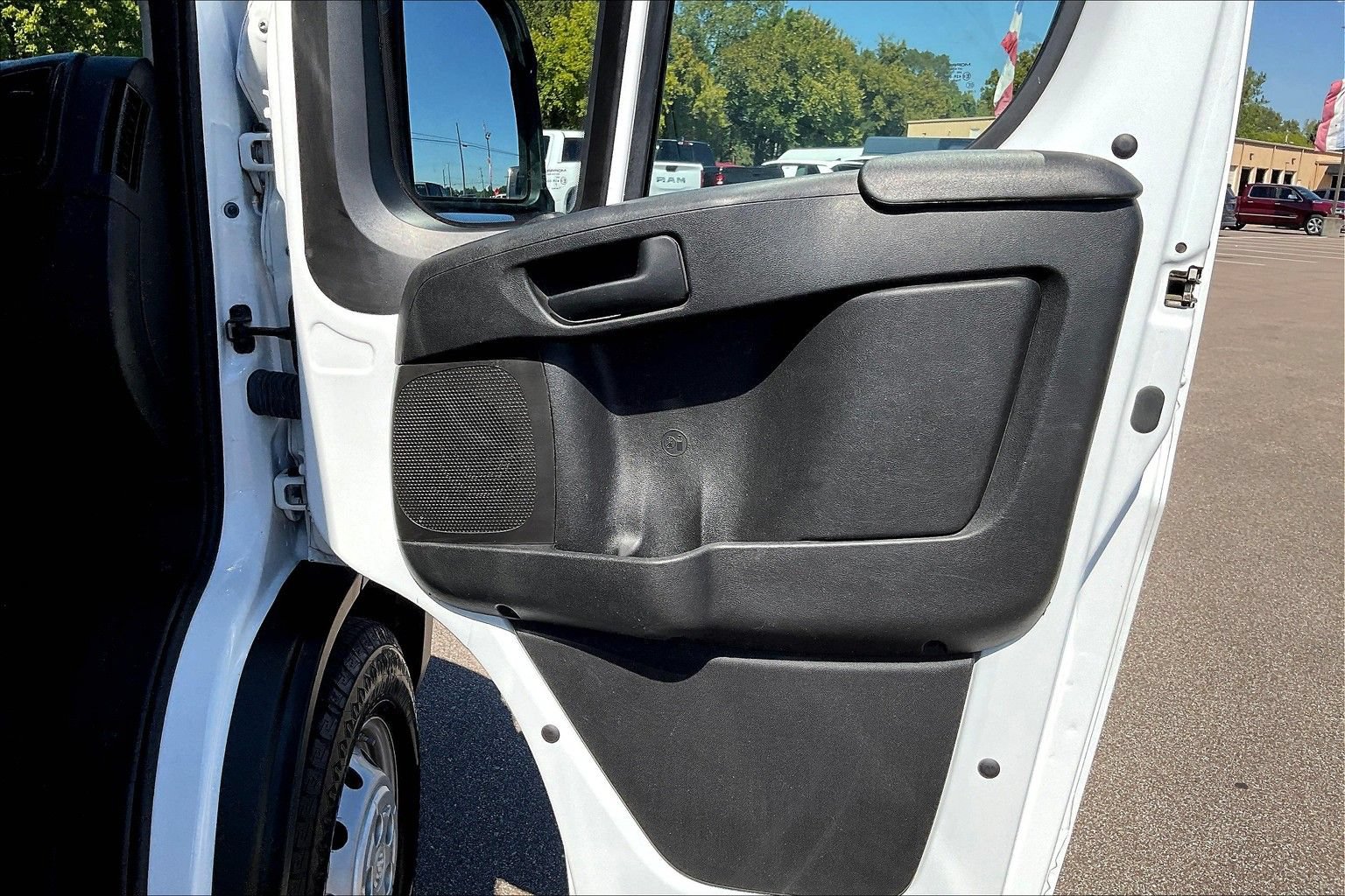 Used 2023 RAM ProMaster 2500 FWD image 16