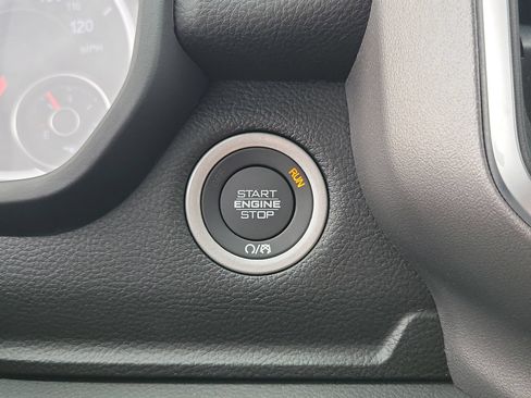 New 2026 RAM 1500 Big Horn AWD/4WD image 12
