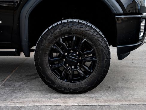 Used 2021 GMC Sierra 3500 Denali w/ Denali Black Diamond Edition image 11