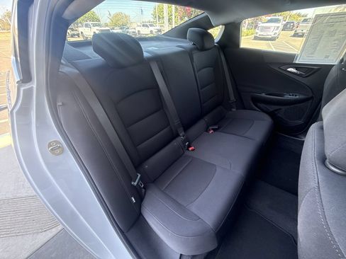 Used 2023 Chevrolet Malibu LS FWD image 23