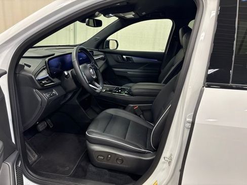 Used 2026 Buick Enclave Sport Touring AWD/4WD image 17