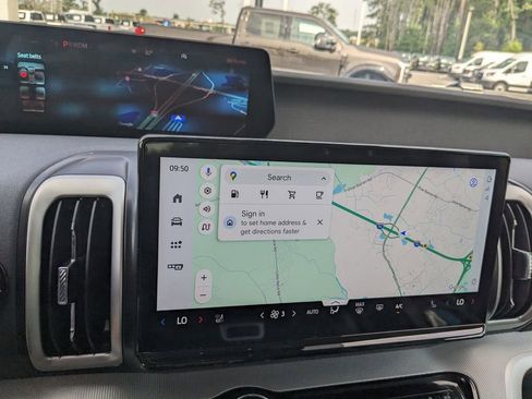 New 2025 Ford Expedition Active image 24