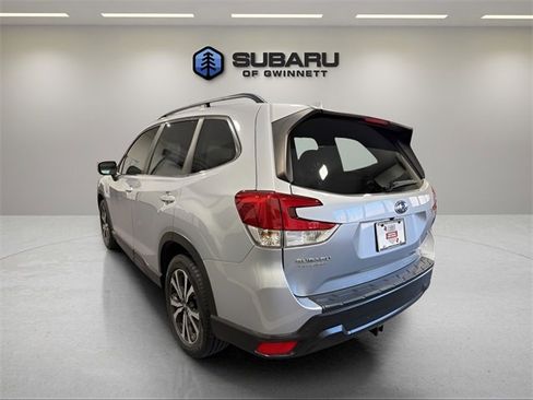 Used 2021 Subaru Forester Limited image 3