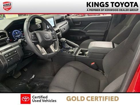 Used 2025 Toyota 4Runner SR5 AWD/4WD image 15