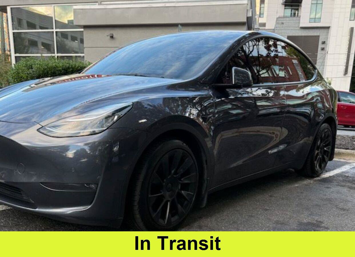 Used 2022 Tesla Model Y Long Range AWD/4WD image 1