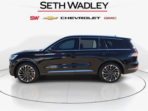 Used 2020 Lincoln Aviator Reserve w/ Equipment Group 202A image 4
