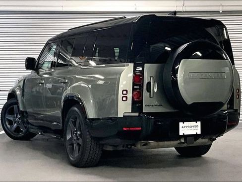 Certified 2025 Land Rover Defender 130 X-Dynamic SE AWD/4WD image 10