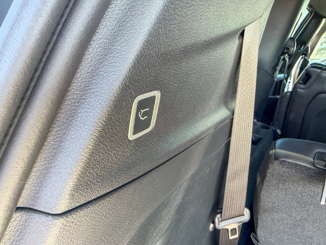 New 2026 Chrysler Pacifica Select FWD image 28