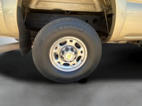 Used 2004 Chevrolet Silverado 2500 LT RWD image 49